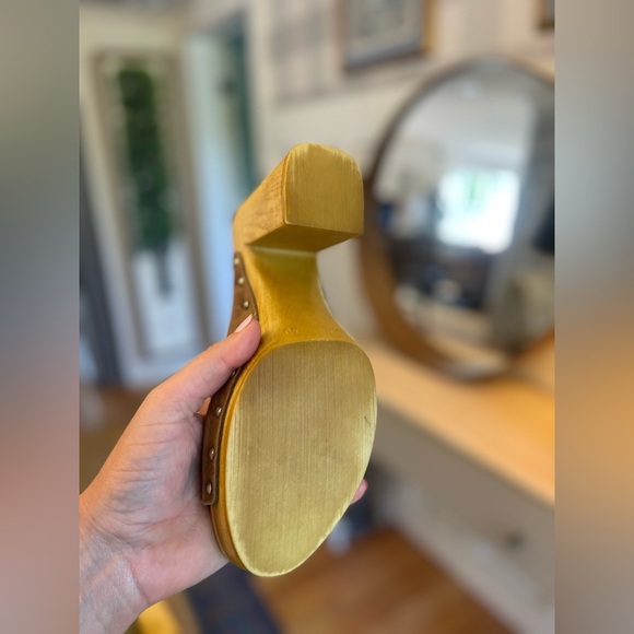 Italian Brown Suede Women's Mules with Wooden Heel Size 9.5 - Picture 3 of 9